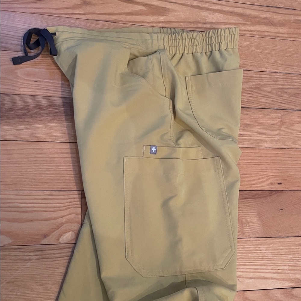 Figs Scrub Pants - Picture 3 of 7